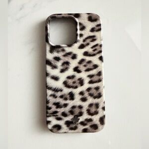 iPhone 16 pro max velvet caviar case
